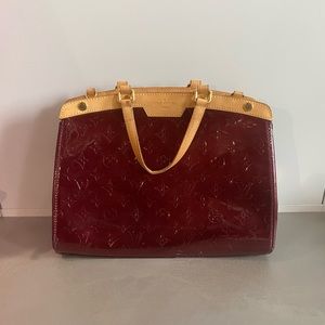 Louis Vuitton Amarante Vernis Brea MM